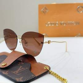 Picture of Louis Vuitton Sunglasses _SKUfw75015606fw